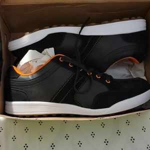 Men's size 10 Tommy Armour Brand New Golf Shoes